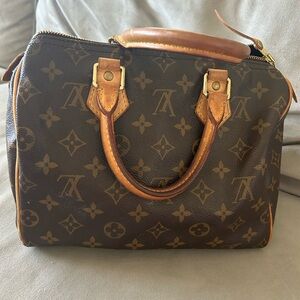 Authentic Louis Vuitton speedy 25